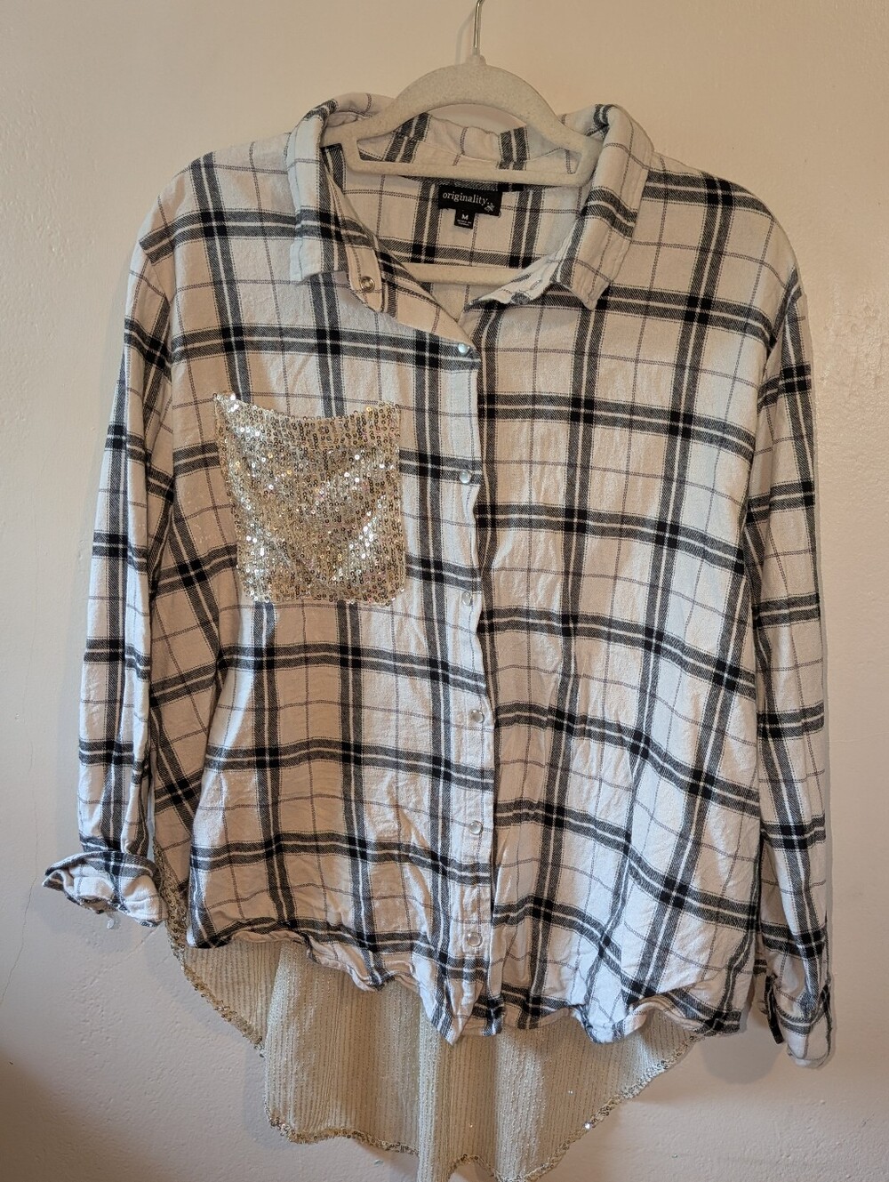 Originality Plaid Button-Down Shirt w/ Sequin Pocket in Black & Off White Size M